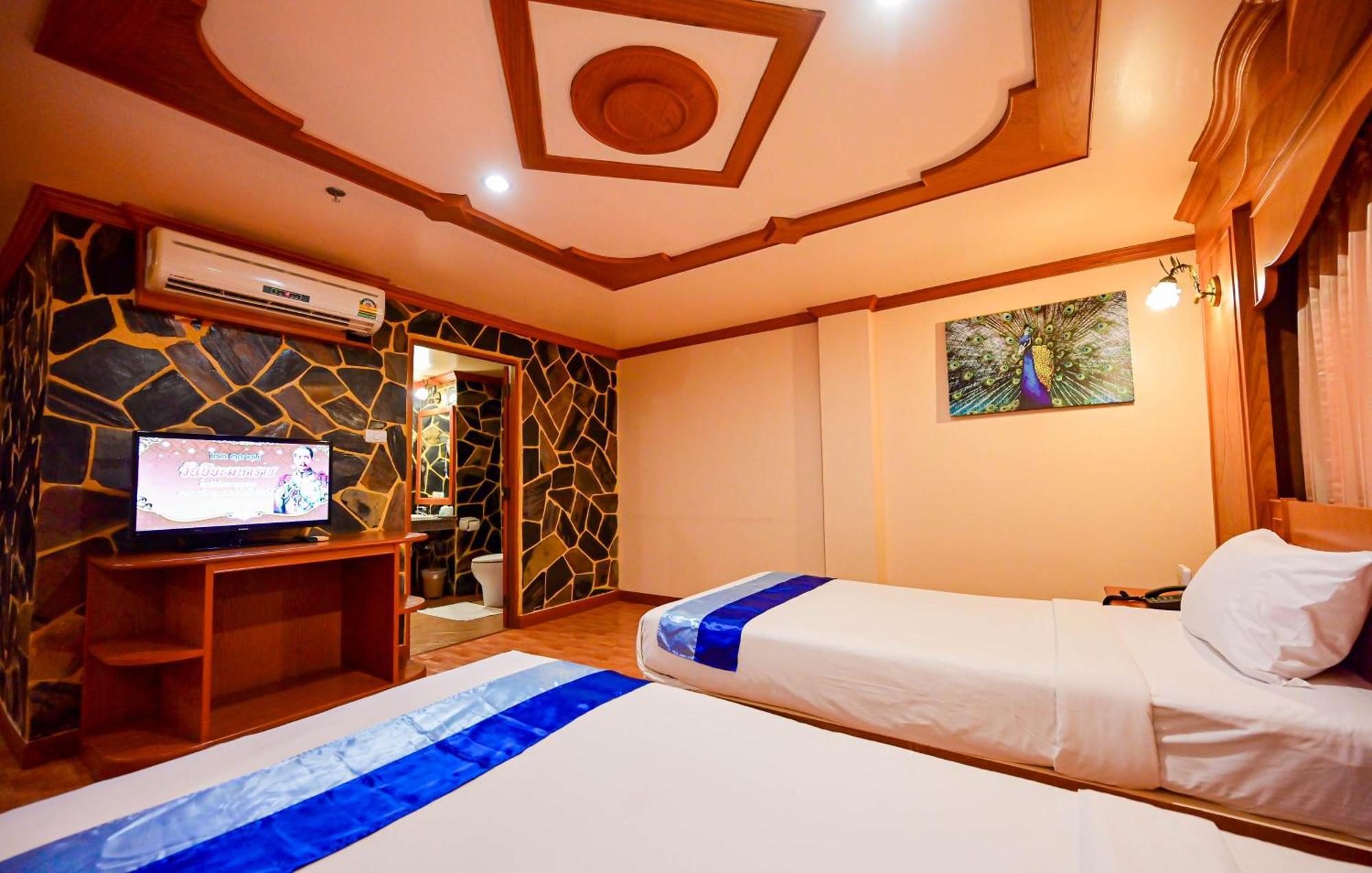 Tiger Complex Hotel Patong Exterior foto